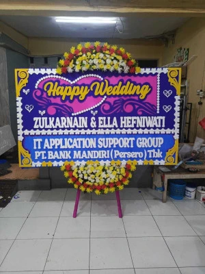 Papan Bunga di Kemiri